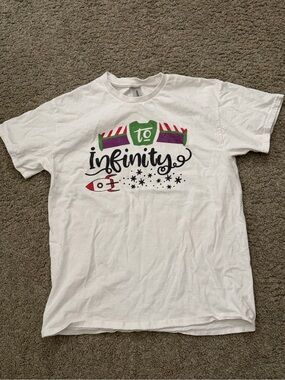 Women’s 'To Infinity' Graphic Tee